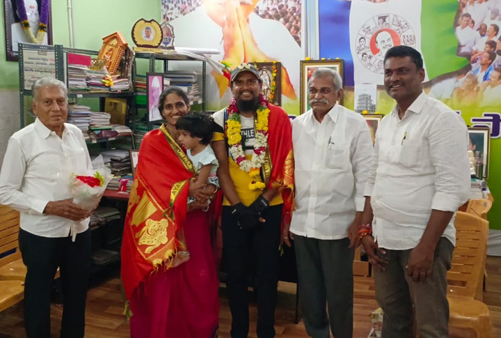 వెంకట్‌కు సన్మానం