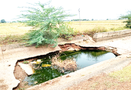 ఖాదర్‌పల్లె వద్ద కెసి ఉప కాలువ పరిస్థితి