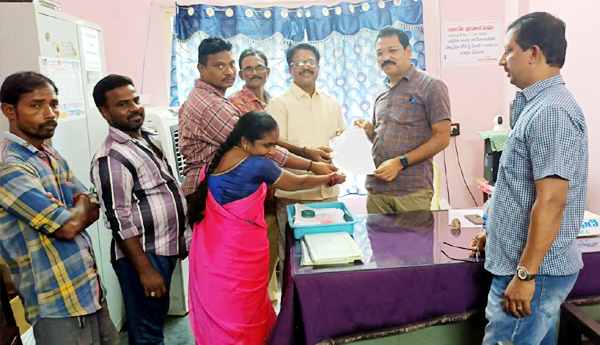 /Indefinite-strike-of-municipal-workers-from-August-1