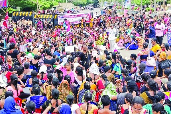 అంగన్‌వాడీల ఆగ్రహజ్వాల