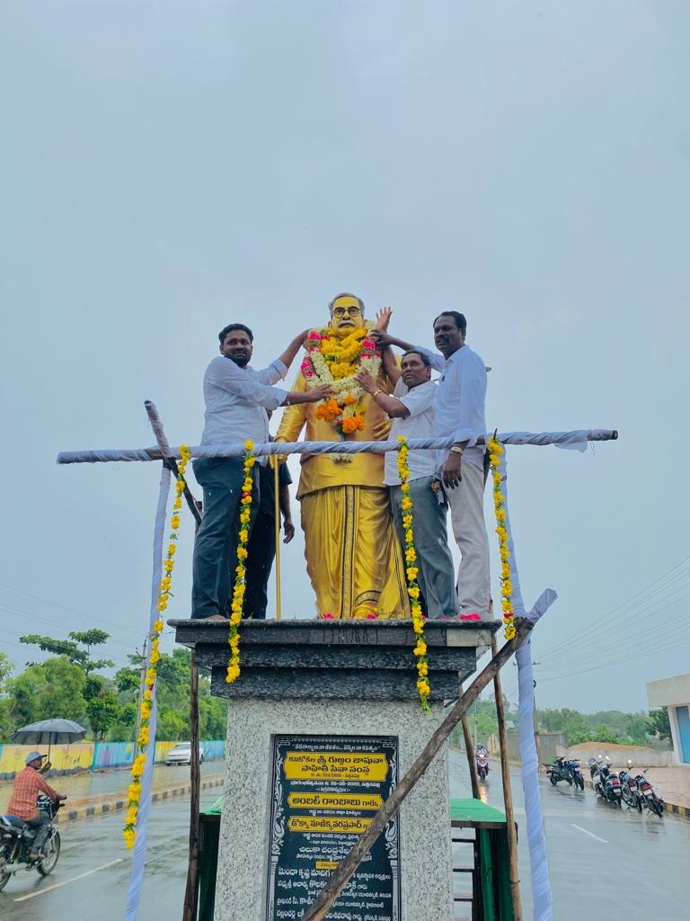 విశ్వనరునికి ఘన నివాళులు