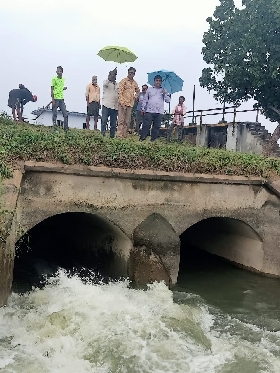 తాగునీటి చెరువులను నింపండి