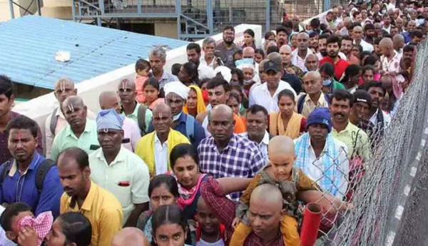 తిరుమలలో టోకెన్లు లేని యాత్రికులకు 18 గంటల్లో సర్వదర్శనం