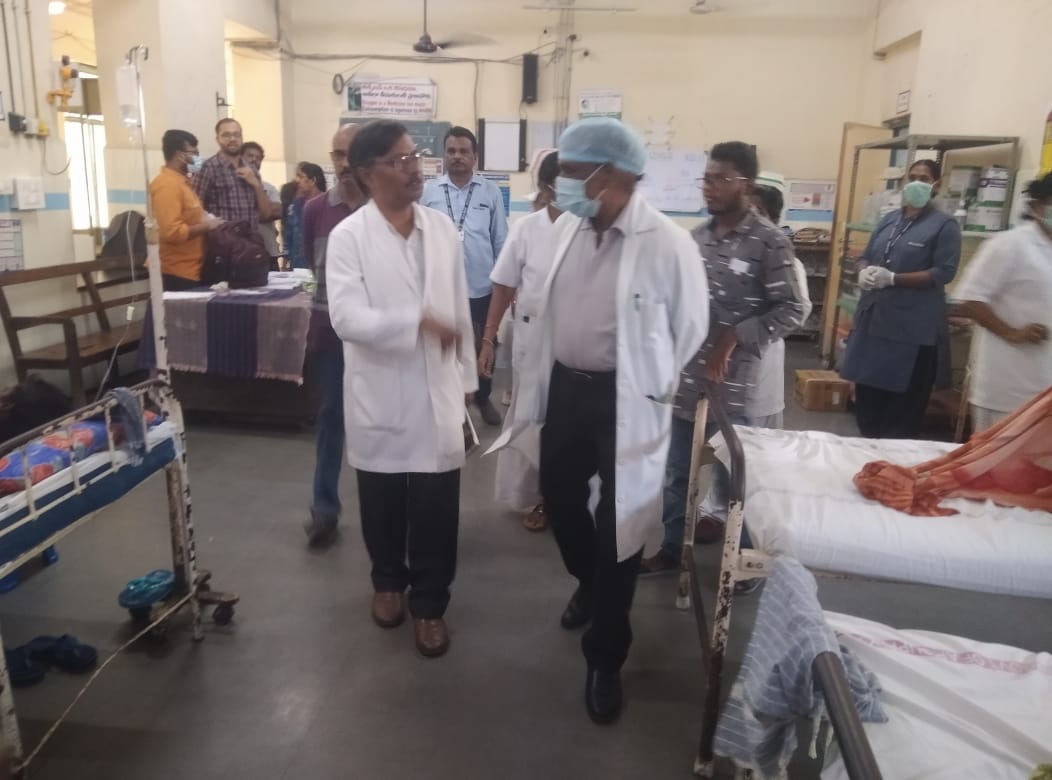 పరుగులు పెట్టించిన సూపరింటెండెంట్‌