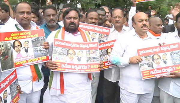 జీహెచ్‌ఎంసీ ఆఫీసు వద్ద ఉద్రిక్తత