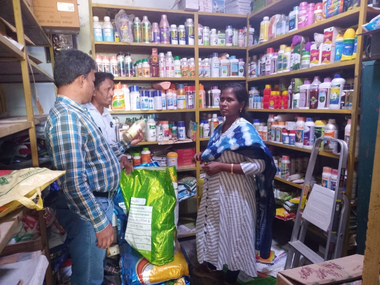 ప్రత్తిపాడులో విజిలెన్స్‌ తనిఖీలు