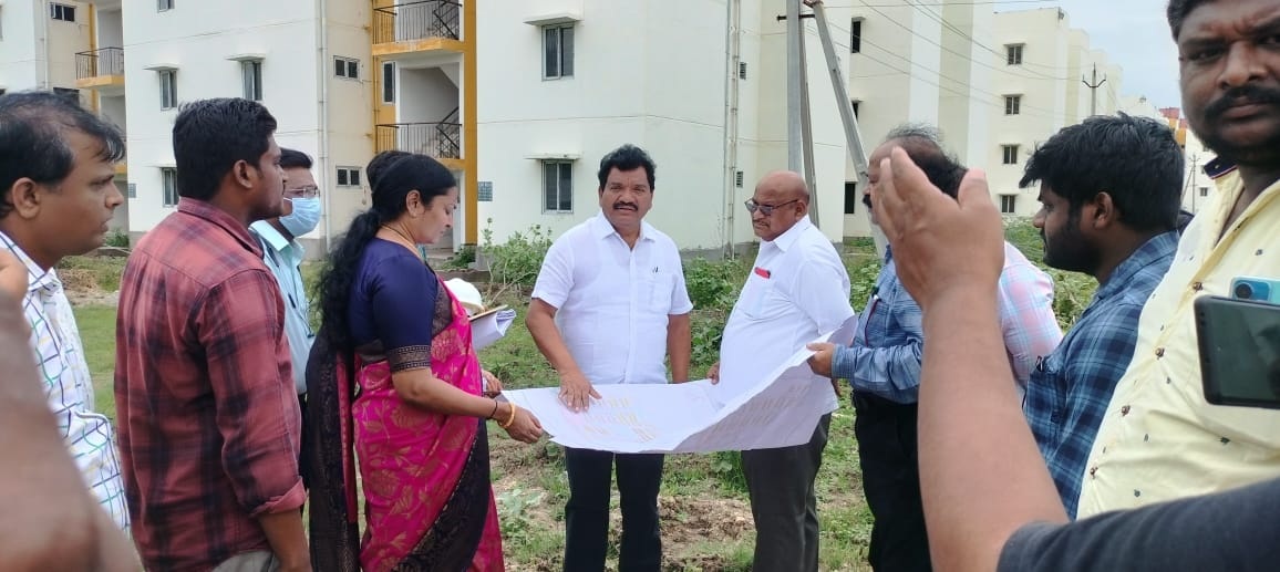 నాలుగేళ్లుగా నాన్చుడు