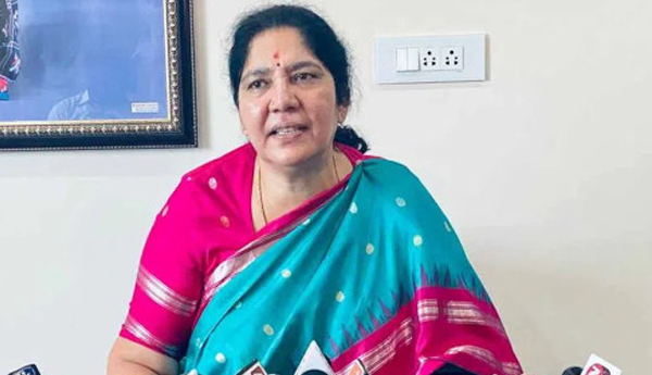 వరద సహాయక చర్యల్లో పోలీసుల సేవలు అభినందనీయం