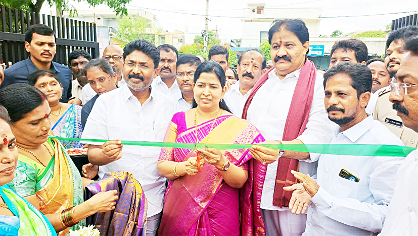 ప్రతి ఇంటికీ సంక్షేమ ఫలాలు