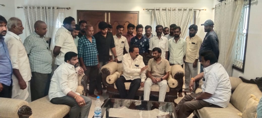 అన్యాయాన్ని ప్రశ్నిస్తే అరెస్టులు చేయడం దుర్మార్గం