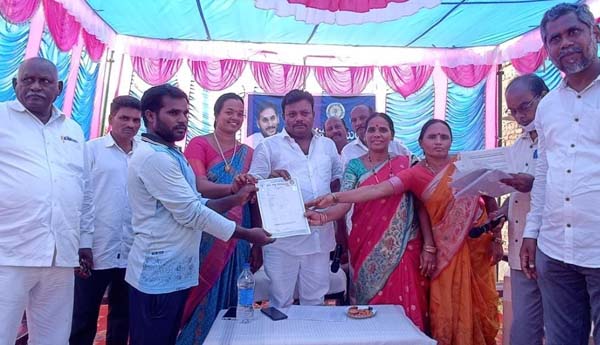  జగనన్న సురక్షతో ప్రజల ముంగిటికే సేవలు