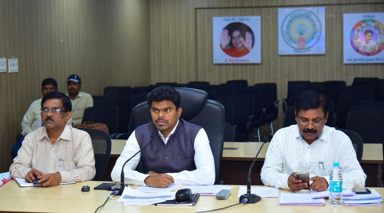 పక్కాగా ఇంటింటి సర్వే : కలెక్టర్‌ పి.అరుణ్‌ బాబు