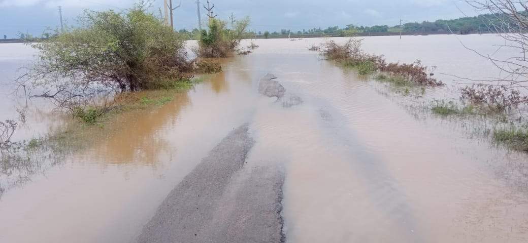 వీడని ముంపు..!