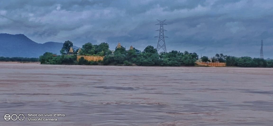 పోటెత్తిన గోదావరి