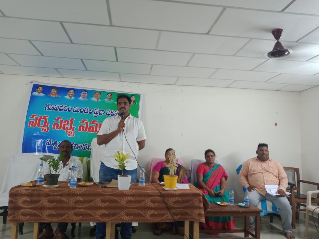 కొత్తపల్లి రహదారిని నిర్మించాలి