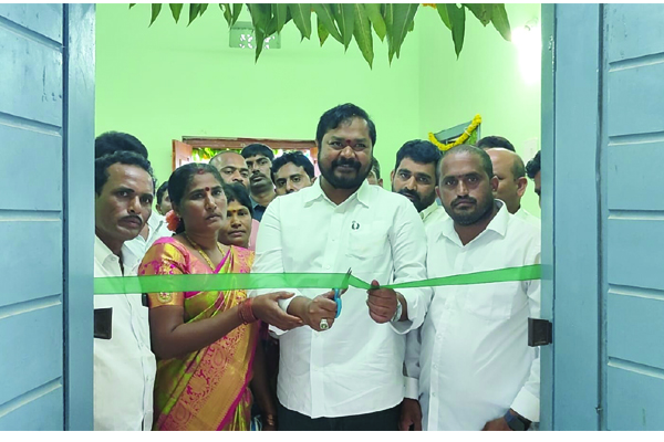 చంద్రబాబు వల్లే పోలవరం ప్రాజెక్టు ఆలస్యం