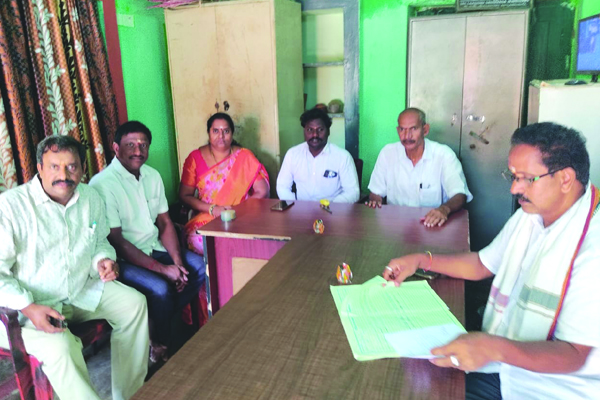 కేశవ స్వామి దేవస్థానం ఇఒపై ఫిర్యాదు