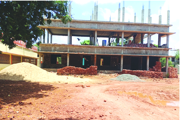 నత్తనడకనే నాడు-నేడు