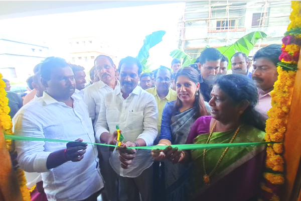 పలు అభివృద్ధి కార్యక్రమాలు ప్రారంభం