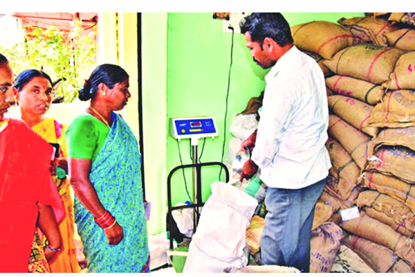 అరకొరగానే రేషన్‌ పంపిణీ