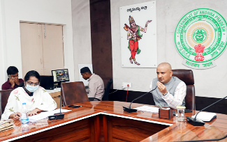 వేగవంతంగా అంగన్వాడీ భవన నిర్మాణాలు : కలెక్టర్‌