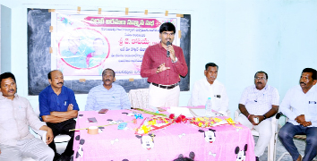 మాట్లాడుతున్న అంబవరం ప్రభాకర్‌రెడ్డి