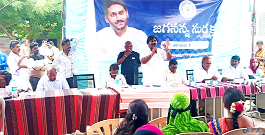 మాట్లాడుతున్న నాగార్జునరెడ్డి