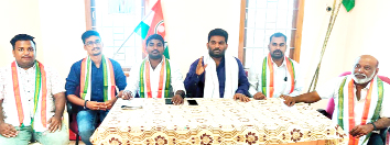 మాట్లాడుతున్న బండి సుమంత్‌కుమార్‌