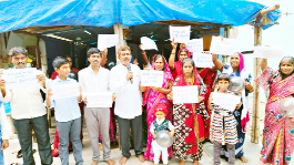 ఆందోళన చేస్తున్న మహిళలు