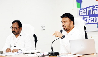 వంద శాతం బయోమెట్రిక్‌ పూర్తి చేయాలి- జెవికె సమీక్షలో కలెక్టర్‌