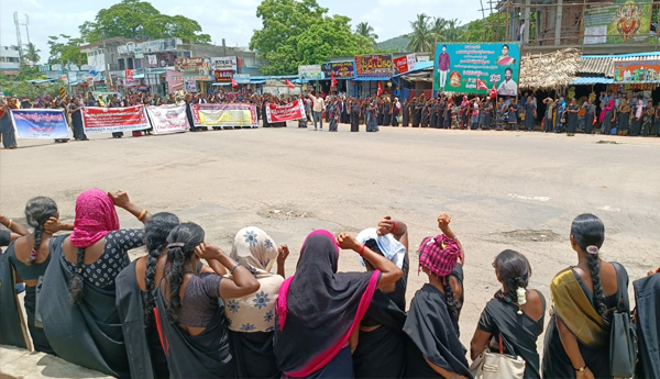 anganwadi-workers-protest-alluri