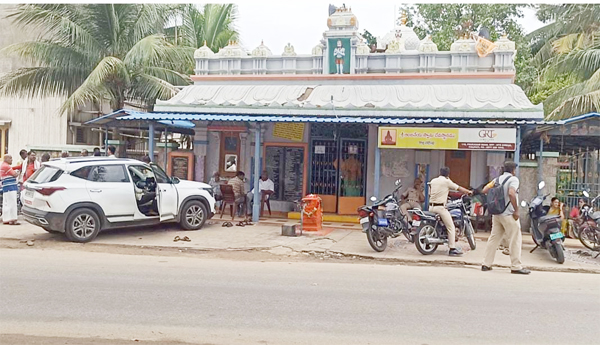 Theft-in-Anjaneya-Swamy-temple
