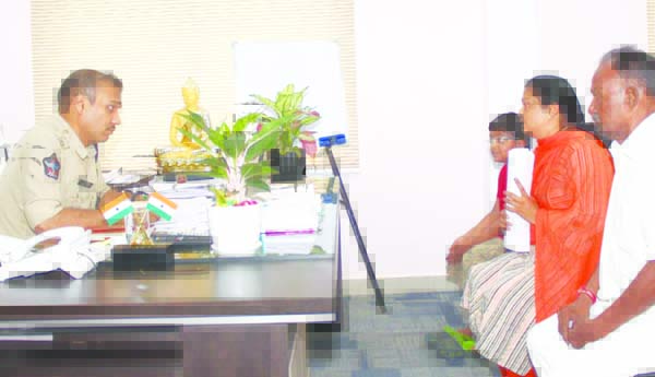 ఏజెన్సీలను నమ్మి మోసపోవద్దు: ఎస్‌పి