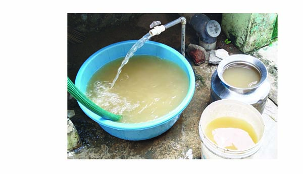 నీరిలా ఉంటే తాగేదెలా?