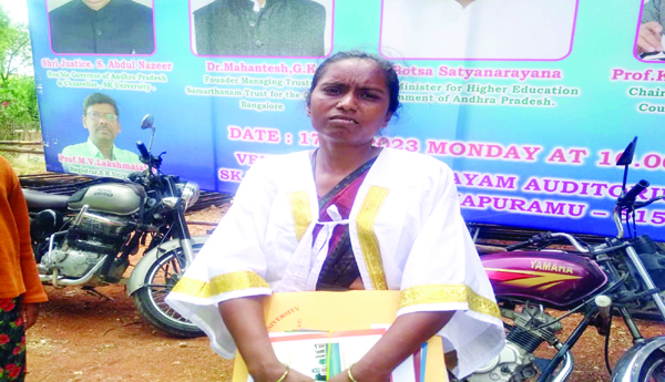 Bharti-who-got-doctorate-against-poverty