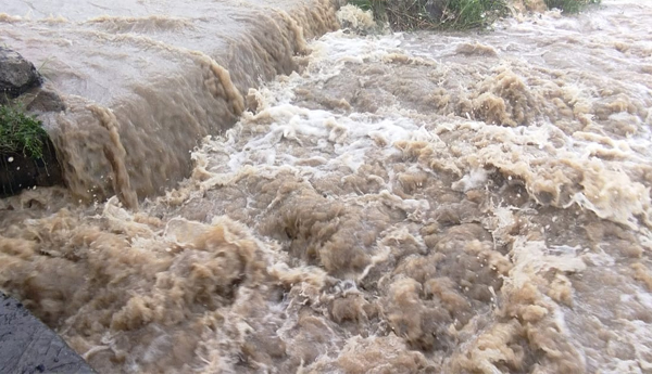 Agricultural-laborers-trapped-in-flood