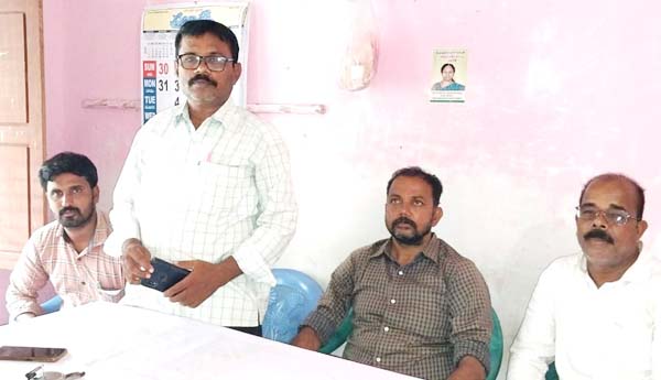 జీడి రైతులను దగా చేస్తున్న ప్రభుత్వం