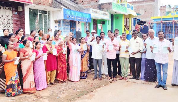 సత్యాగ్రహ దీక్షతో పాలకులకు కనువిప్పు