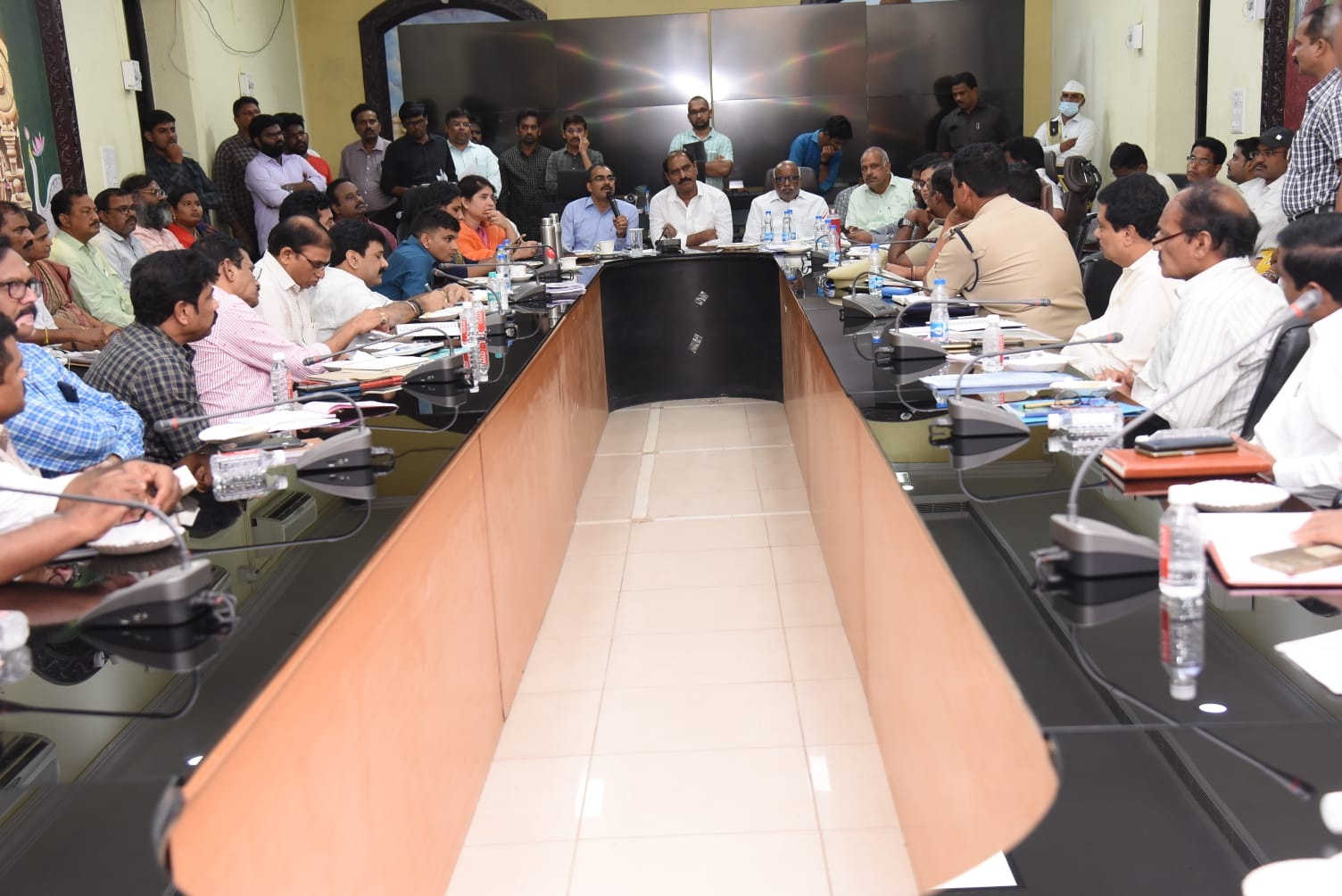 ఇళ్ల నిర్మాణానికి 24న సిఎం శంకుస్థాపన