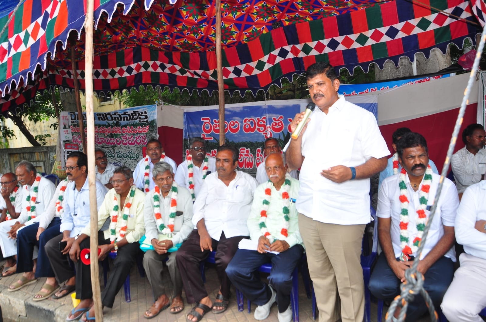 15వ రోజుకు గుంటూరు ఛానల్‌ దీక్షలు