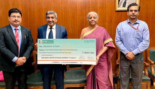 IDBI-Bank-is-a-huge-dividend-for-the-Centre