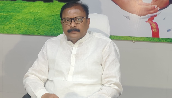 /JanaSena-chief-allegations-against-volunteers-are-not-appropriate-MP-Sanjeev-Kumar