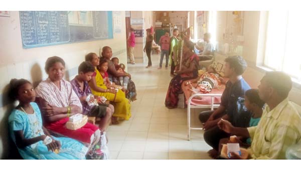  మన్యంలో ముసురుతున్న జ్వరాలు