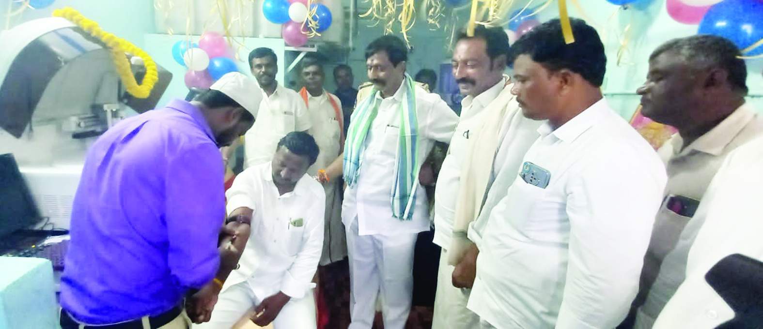 పరీక్షలను పర్యవేక్షిస్తున్న ఎమ్మెల్యే బాలనాగిరెడ్డి