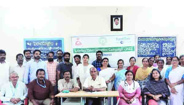 కుష్టు నిర్మూలనకు కృషి చేయాలి