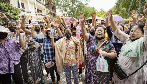 many-killed-in-attack-on-myanmar-village