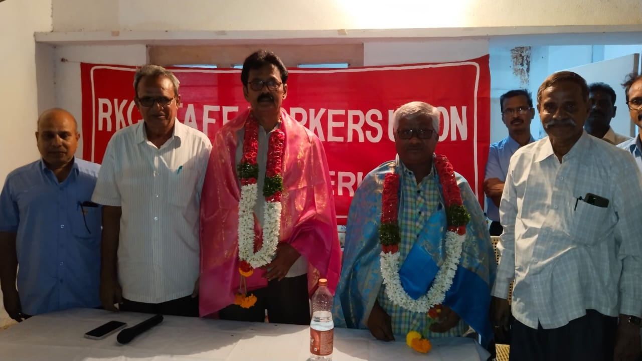 కార్మిక నాయకులకు సత్కారం