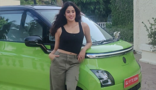 Janhvi-Kapoor-campaign-for-MG-Motor