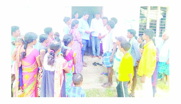 కాముడువలసకు మంచి నీరు, కరెంట్‌ సౌకర్యం కల్పించాలి