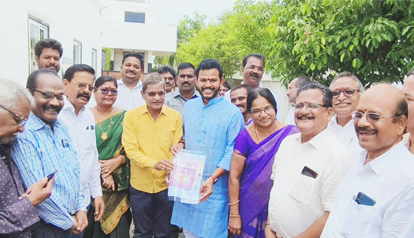 రావిశాస్త్రి ఆదర్శప్రాయులు